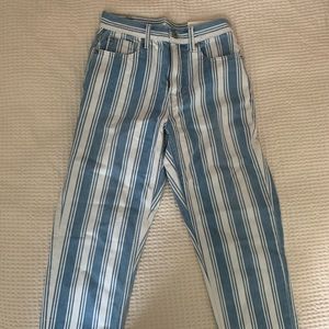 Retro mom jean with pinstripes